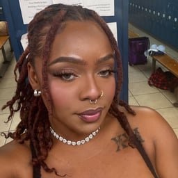 Sasha****